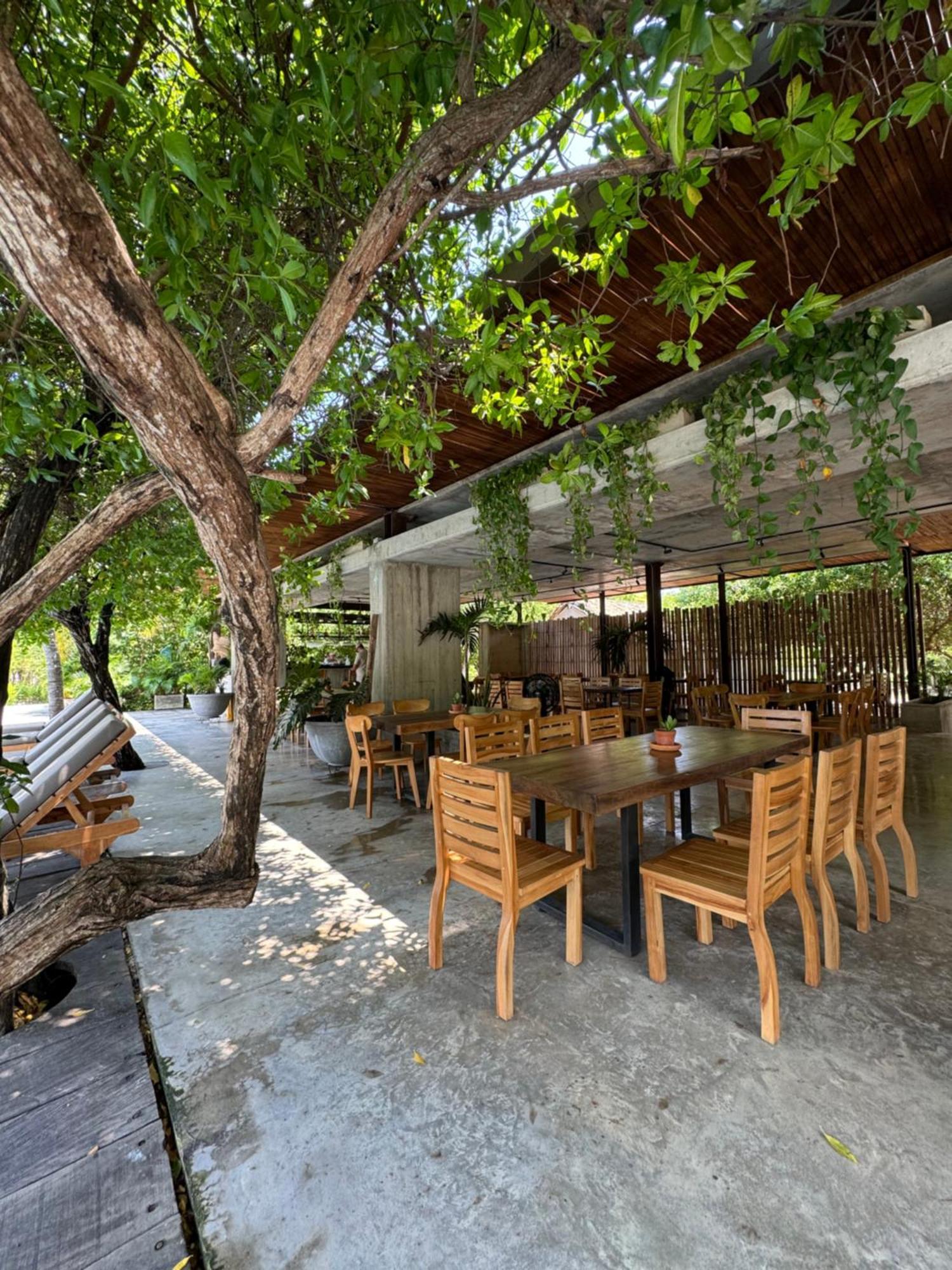 Sabai Beach Hotel Бару Экстерьер фото