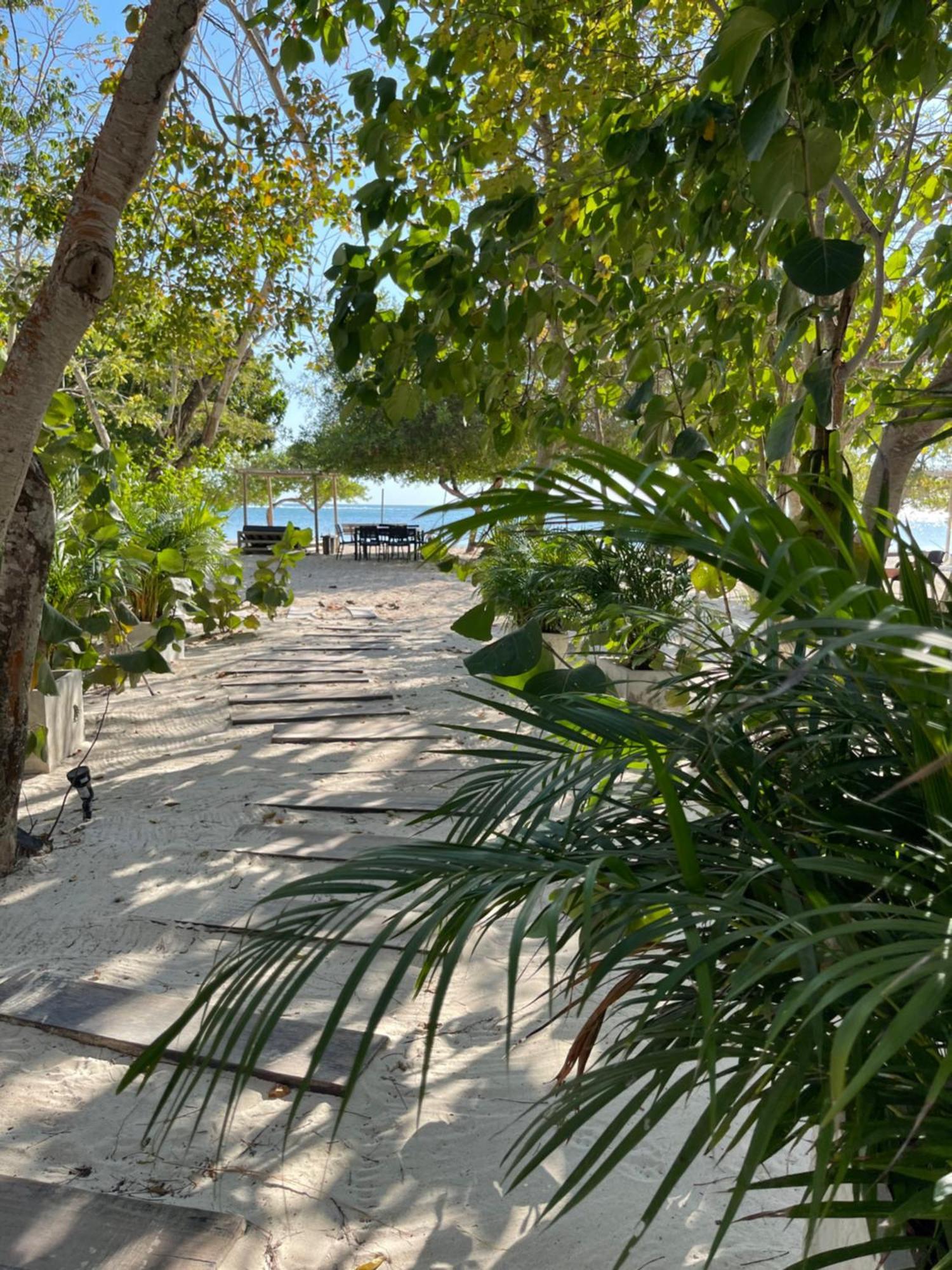 Sabai Beach Hotel Бару Экстерьер фото