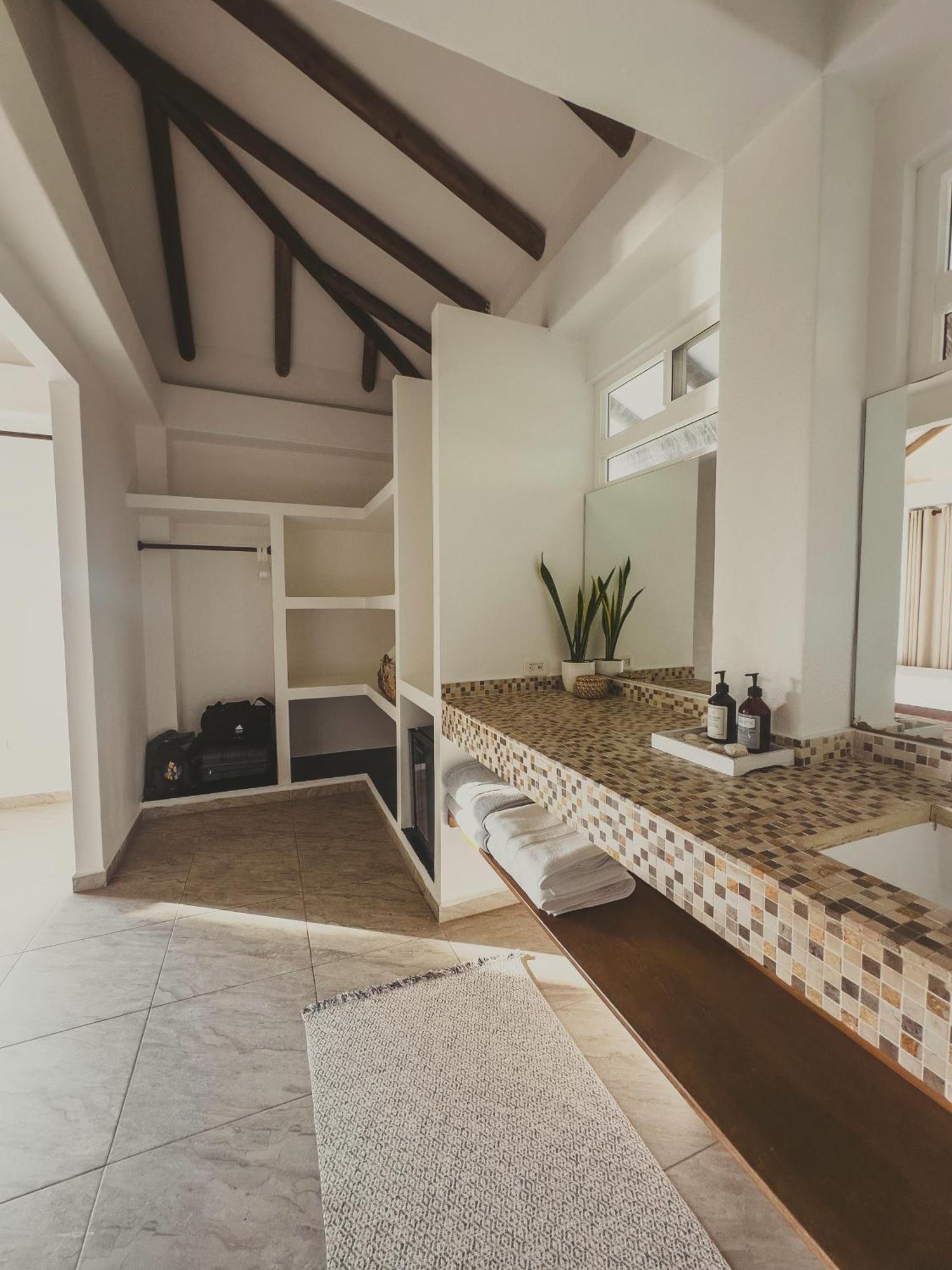 Sabai Beach Hotel Бару Экстерьер фото