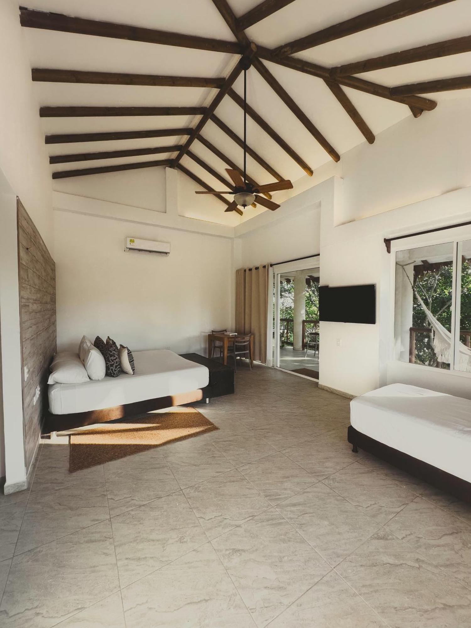 Sabai Beach Hotel Бару Экстерьер фото