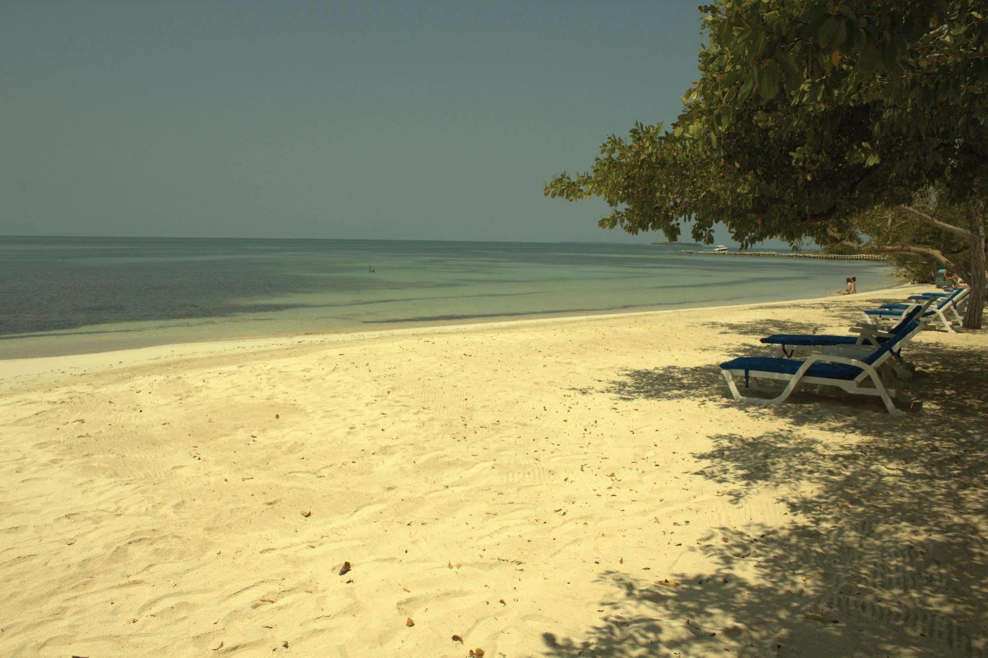 Sabai Beach Hotel Бару Экстерьер фото