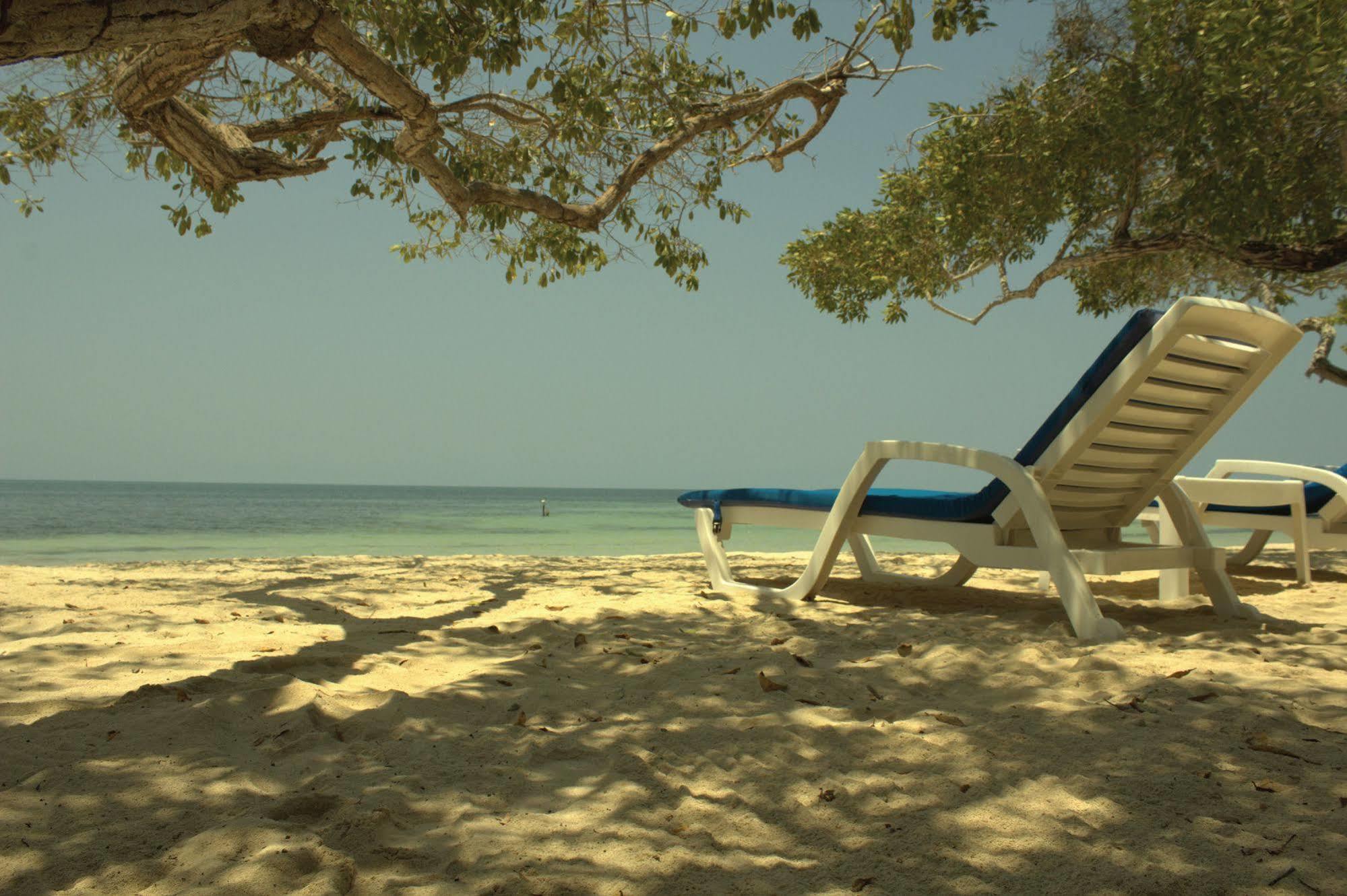 Sabai Beach Hotel Бару Экстерьер фото