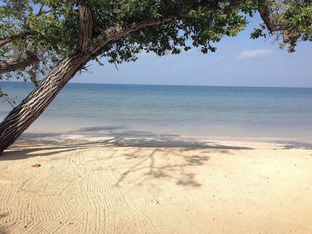 Sabai Beach Hotel Бару Экстерьер фото